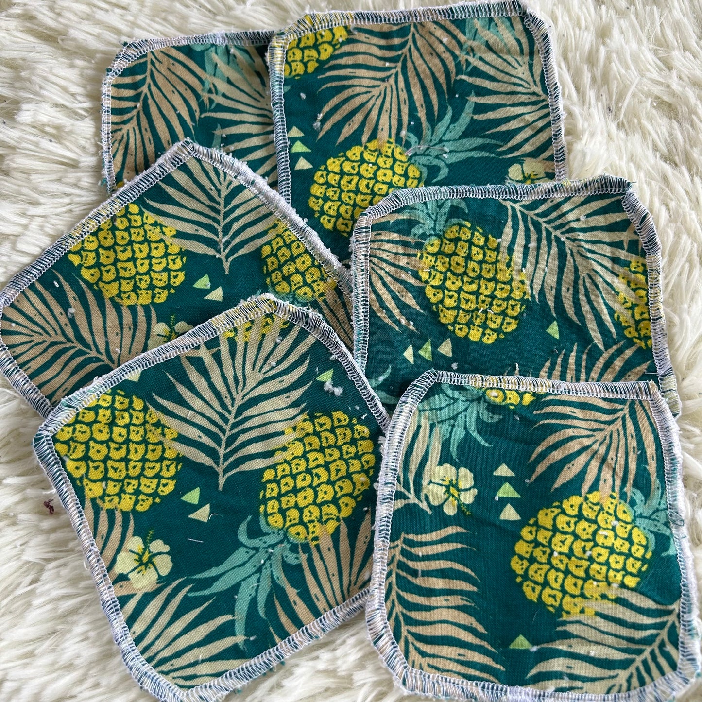 Tampon démaquillant ananas