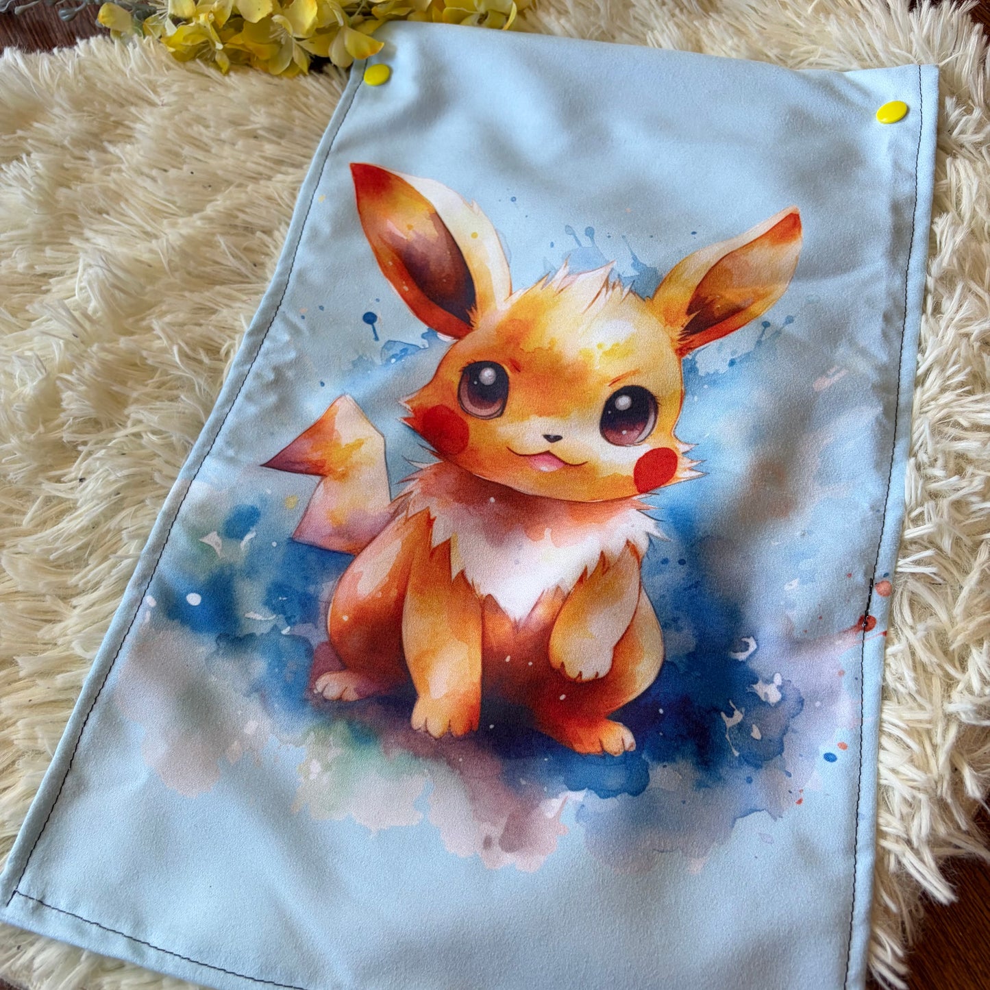 Serviette à main monstre pika