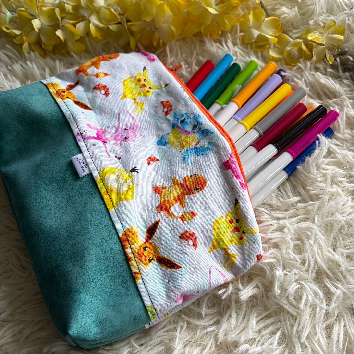 Trousse de crayon / maquillage monstre
