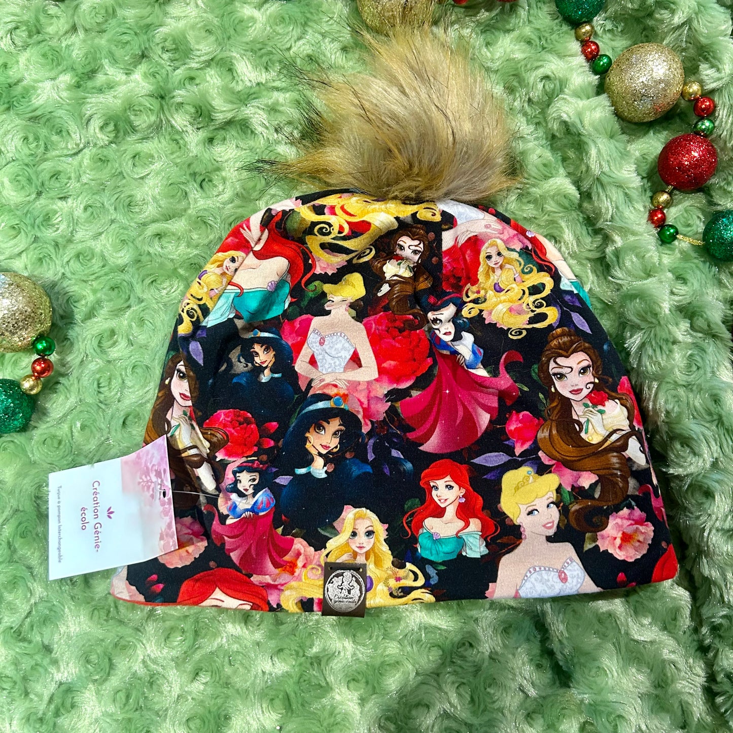 Tuque à pompon princesse