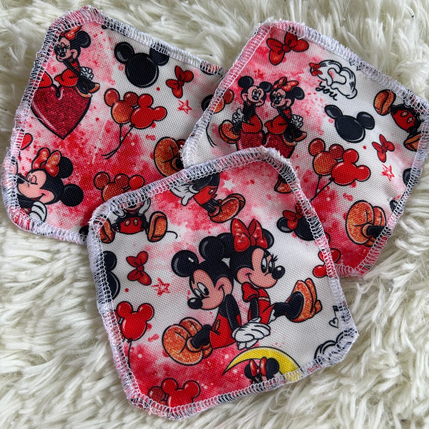 Tampon démaquillant souris