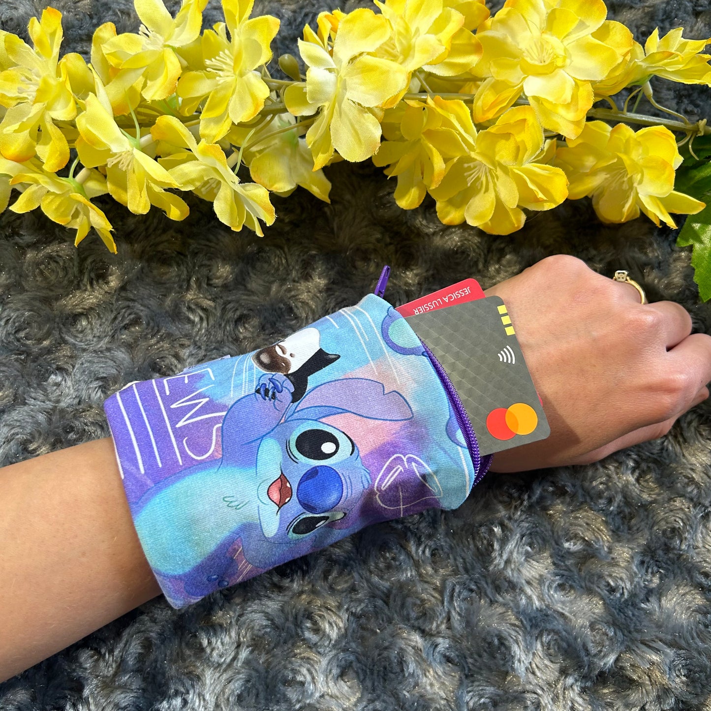 Portefeuille de poignet extraterrestre