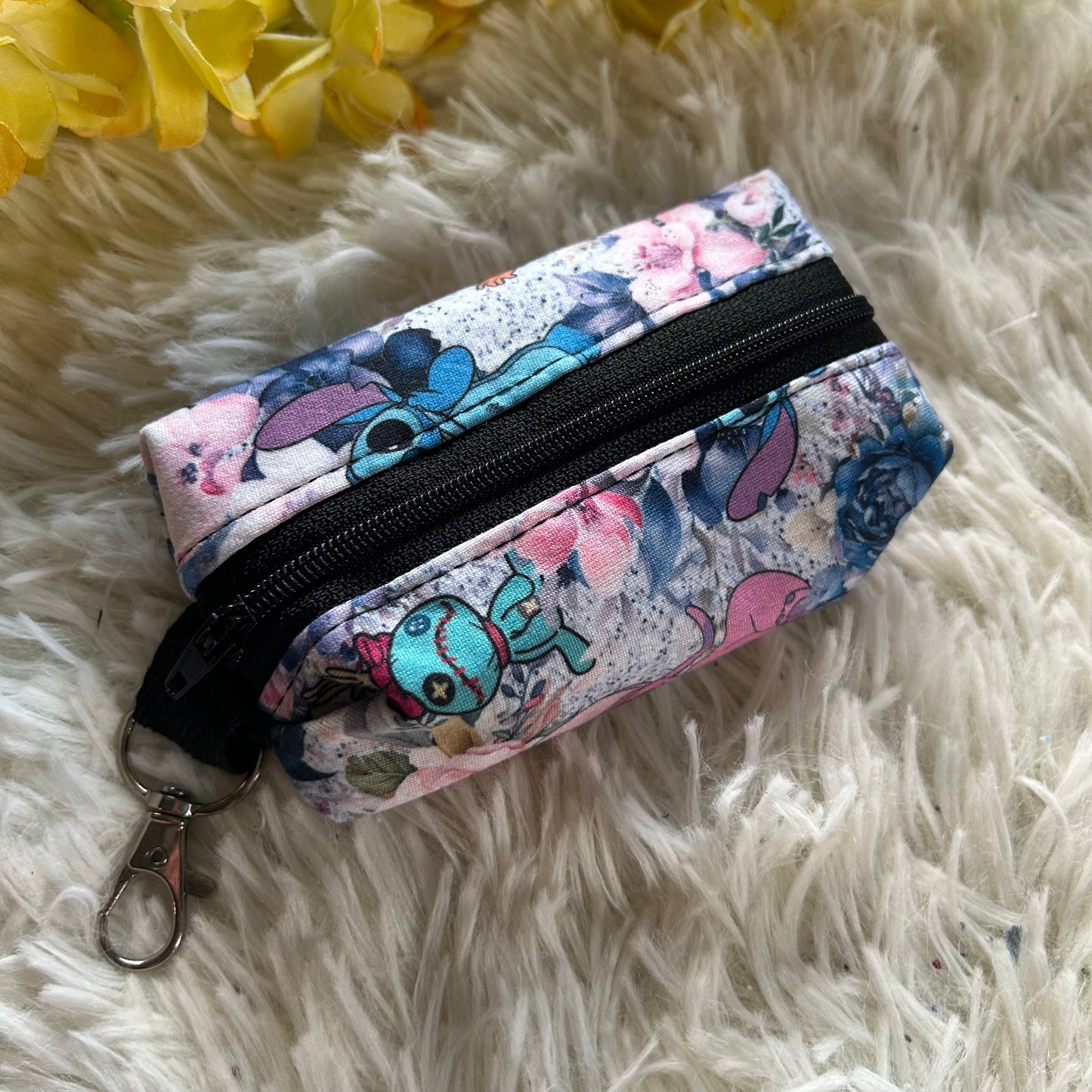 Pochette à kleenex personnage bleu willfée