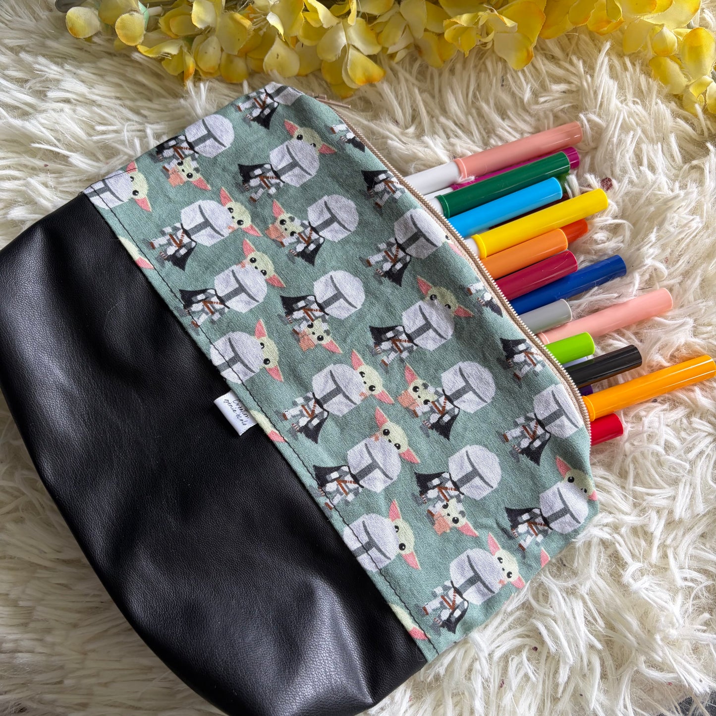 Trousse de crayon / maquillage extraterestre vert