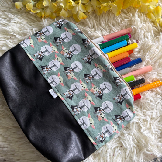 Trousse de crayon / maquillage extraterestre vert