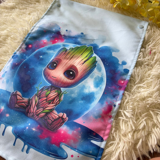 Serviette à main arbre personnage