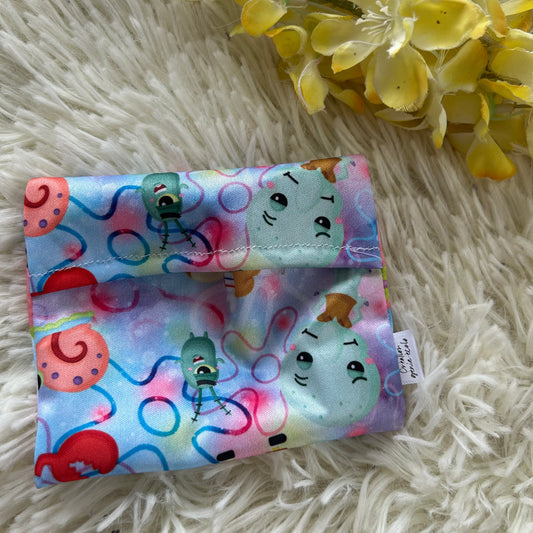 Pochette pour serviette hygiénique personnage eponge