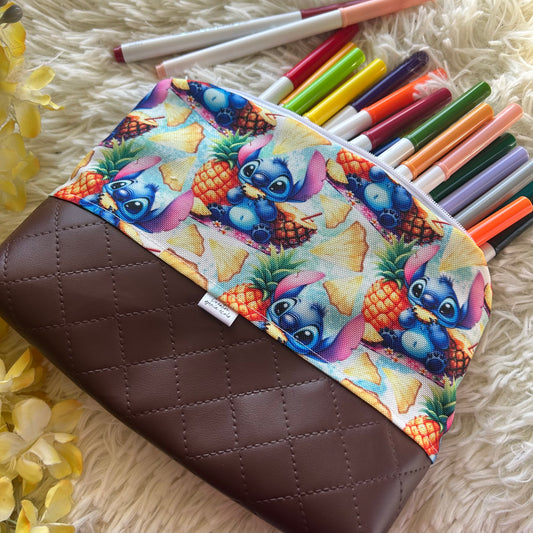 Trousse de crayon / maquillage  extraterestre bleu