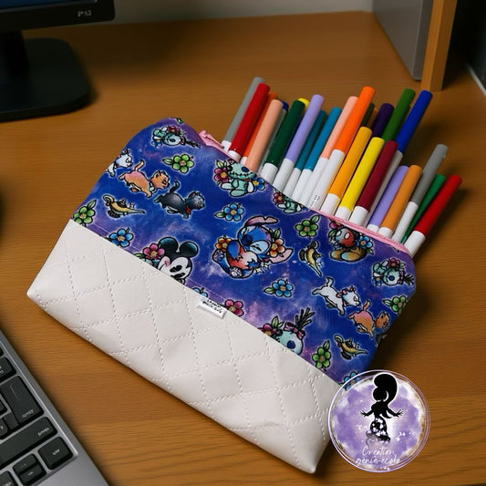 Trousse de crayon / maquillage personnage bleu