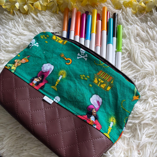 Trousse de crayon / maquillage crochet pirate