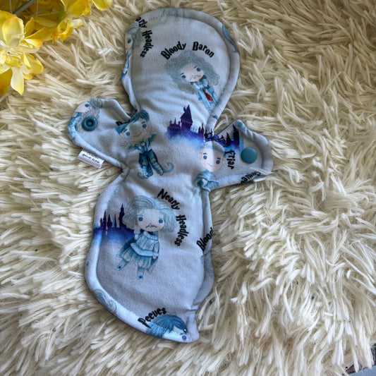 Serviette hygiénique 10“modéré Halloween fantome