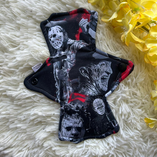 Serviette hygiénique 8” halloween  tueur