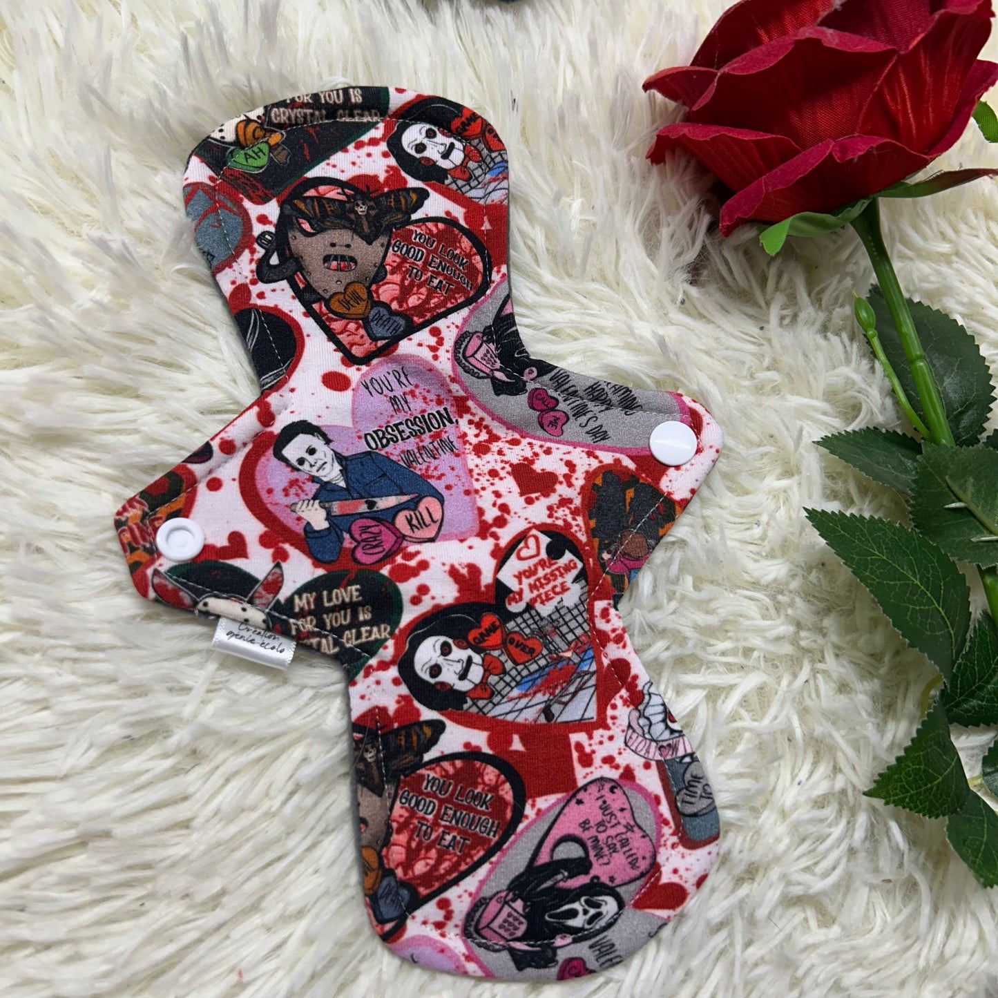 Serviette hygiénique 9”M tueur coeur