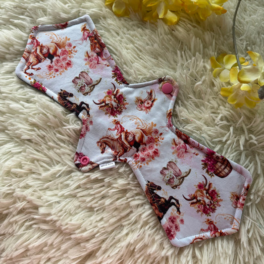 Serviette hygiénique 13” modéré cowgirl