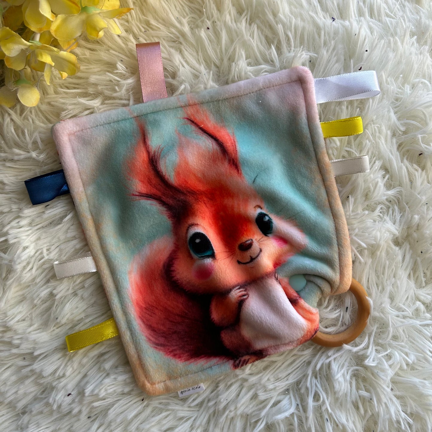 Doudou étiquette écureuil
