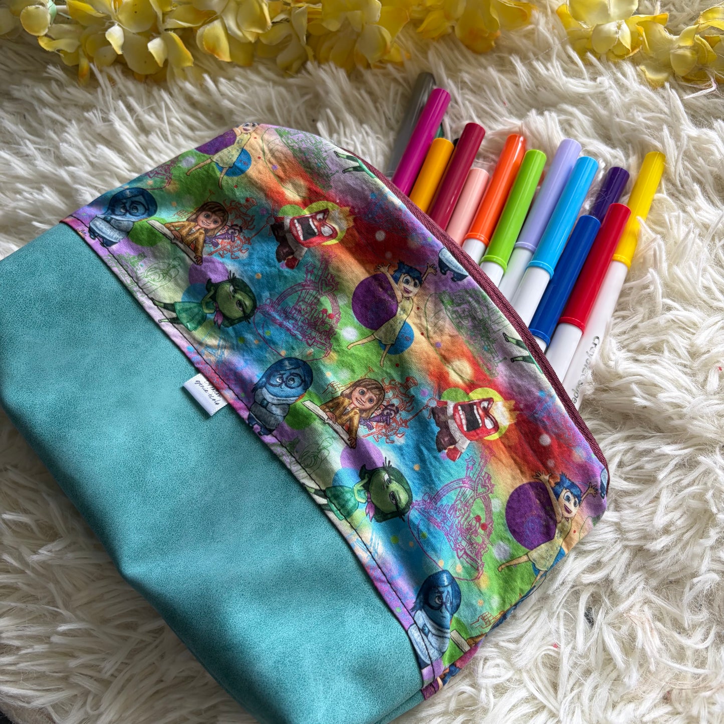 Trousse de crayon / maquillage personnage emotion