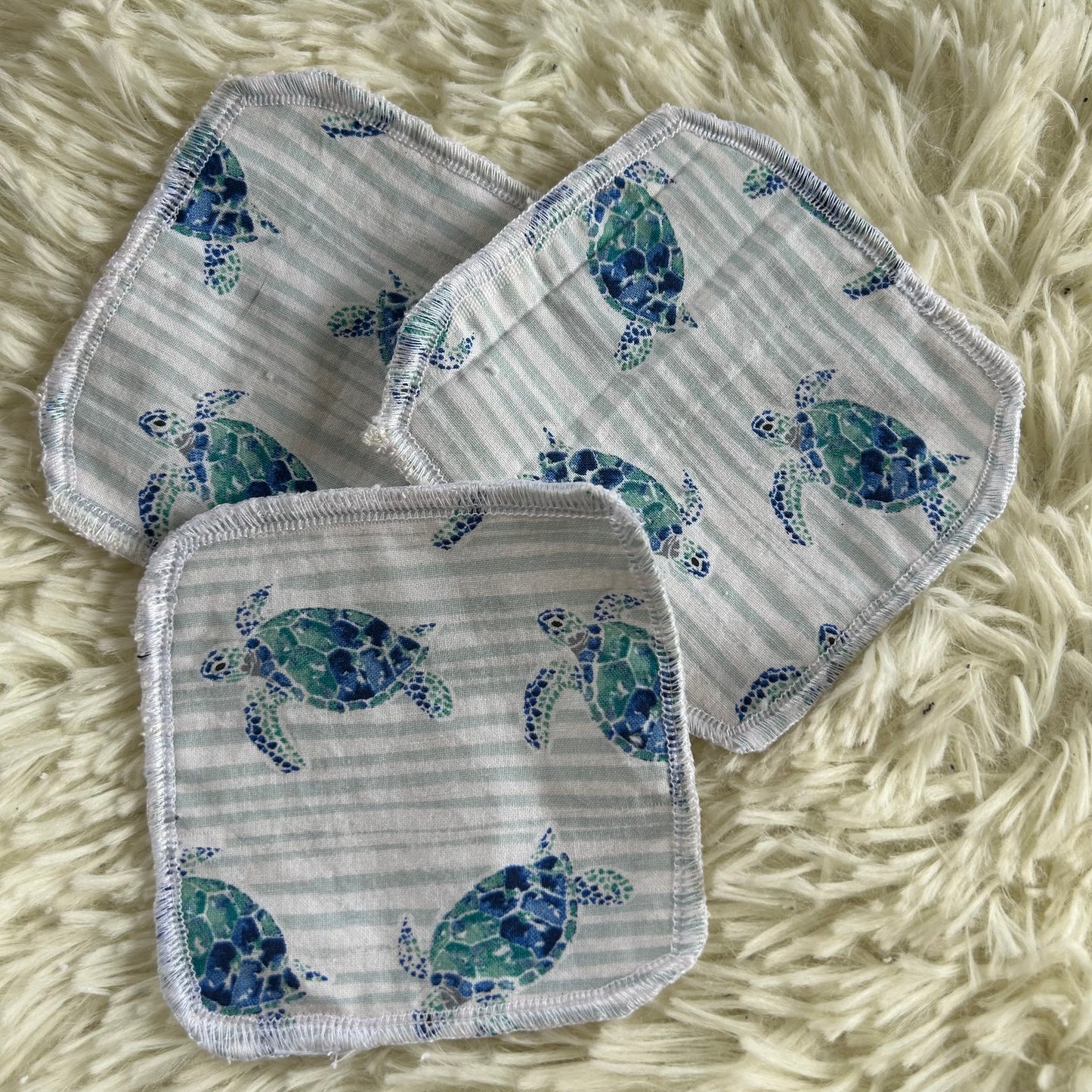 Tampon démaquillant tortue