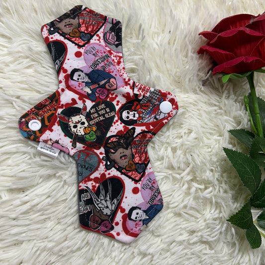 Serviette hygiénique 9”M tueur coeur